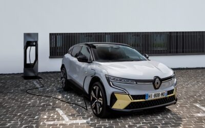 Veicoli elettrici: Renault e il CEA sviluppano un caricatore ad altissima efficienza