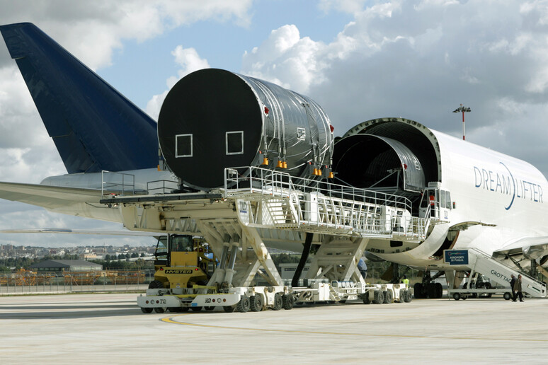 Costruzioni aerospaziali: Leonardo ed Hera per il recupero della fibra di carbonio