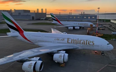 Emirates, decolla il primo Airbus A380 con un motore alimentato al 100% da SAF